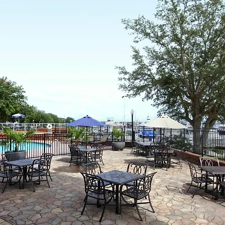 Doubletree By Hilton New Bern - Riverfront 